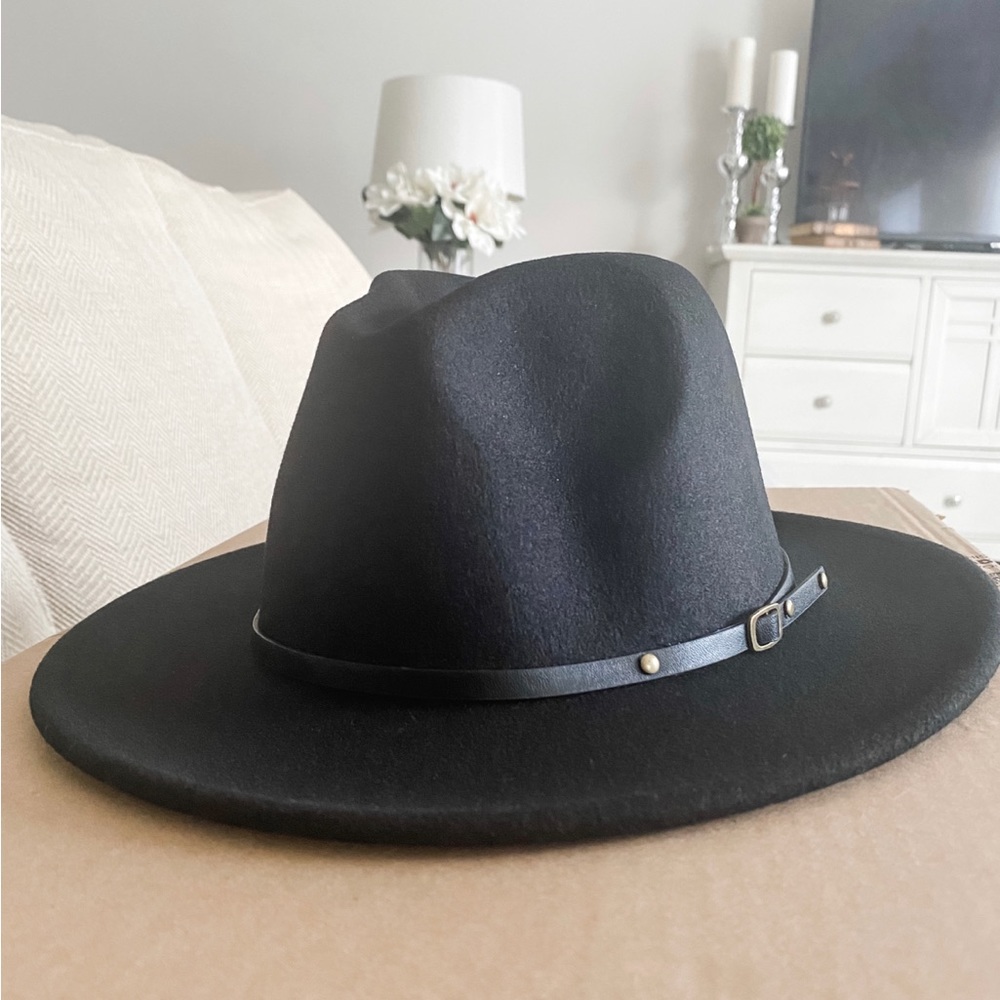 Lanzom Women’s Black Fedora Hat with Adjustable Ties inside